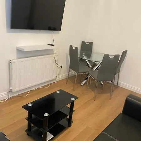 2 Bed Near Stokes Croft Bristol. Apartment
