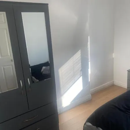 2 Bed Near Stokes Croft Bristol. 公寓 布里斯托