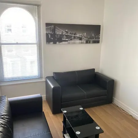2 Bed Near Stokes Croft Bristol. Appartement *